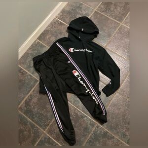 Champion Black Track Suit Jogger Set Youth
Size M